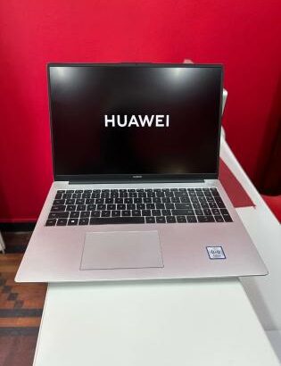 Laptop Huawei MateBook D15 i7 12th 16GB RAM 512GB SSD
