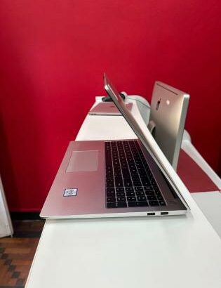 Laptop Huawei MateBook D15 i7 12th 16GB RAM 512GB SSD