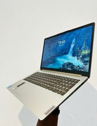 Laptop Lenovo Ideapad 1 i3 12th 8GB RAM 512GB SSD