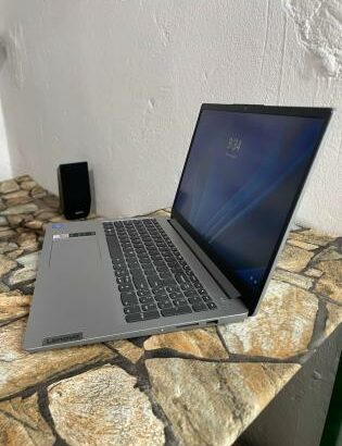 Lenovo Ideapad 1 Intel Celeron N4020 8th 8GB RAM 256GB SSD