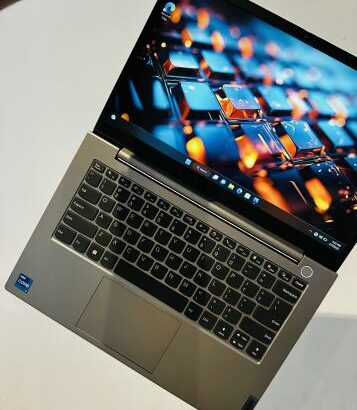 Lenovo ThinkBook  14-G4 Edição Exclusiva da Lenovo ,Potente , Executivo e Moderno  Intel Core i7-1255U (12 CPUS ) 1.70 GHZ 16 GB DDR4 SDRAM 512 GB SSD