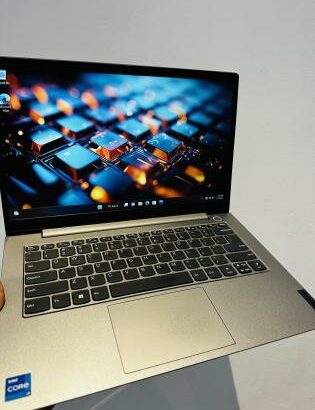 Lenovo ThinkBook  14-G4 Edição Exclusiva da Lenovo ,Potente , Executivo e Moderno  Intel Core i7-1255U (12 CPUS ) 1.70 GHZ 16 GB DDR4 SDRAM 512 GB SSD