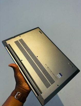 Lenovo Thinkbook 15 i5 10th 16GB RAM 512GB SSD Gráfica Nvidia GTx 1650 4GB Dedicada