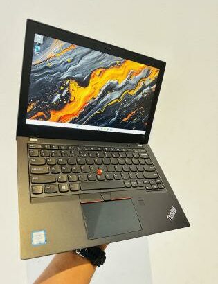 Lenovo Thinkpad X280 UltraBook Machine  Intel Core i7-8650U 1.90 GHZ (08 CPUs) 8 GB DDR4 SDRAM  512 GB SSD NVMe 13 Polegadas Fingerprint  Leva modem I