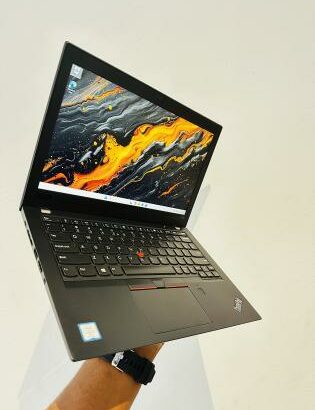 Lenovo Thinkpad X280 UltraBook Machine  Intel Core i7-8650U 1.90 GHZ (08 CPUs) 8 GB DDR4 SDRAM  512 GB SSD NVMe 13 Polegadas Fingerprint  Leva modem I