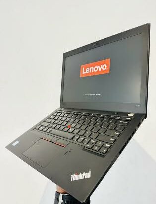 Lenovo Thinkpad X280 UltraBook Machine  Intel Core i7-8650U 1.90 GHZ (08 CPUs) 8 GB DDR4 SDRAM  512 GB SSD NVMe 13 Polegadas Fingerprint  Leva modem I
