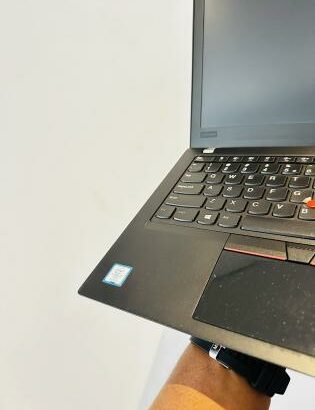 Lenovo Thinkpad X280 UltraBook Machine  Intel Core i7-8650U 1.90 GHZ (08 CPUs) 8 GB DDR4 SDRAM  512 GB SSD NVMe 13 Polegadas Fingerprint  Leva modem I