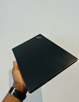 Lenovo Thinkpad X280 UltraBook Machine  Intel Core i7-8650U 1.90 GHZ (08 CPUs) 8 GB DDR4 SDRAM  512 GB SSD NVMe 13 Polegadas Fingerprint  Leva modem I