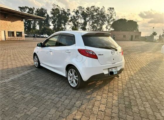 Mazda Demio 2009 1.5 Recém importado de Durban