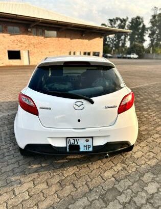 Mazda Demio 2009 1.5 Recém importado de Durban