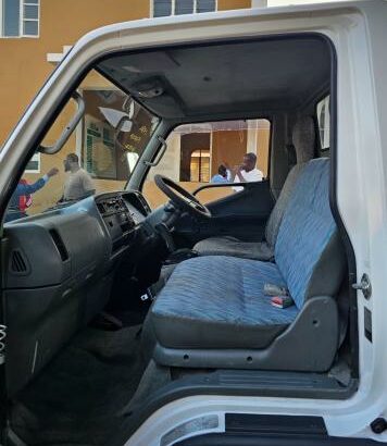 Mitsubishi Canter Diesel Automática 1.5 Toneladas