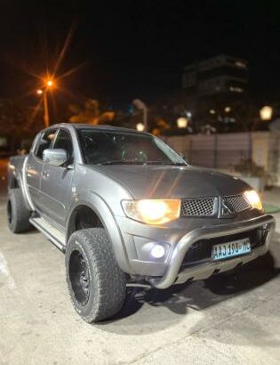 MITSUBISHI TRITON L200 SPORTERO | MOTOR 2.5 DIESEL | AUTOMÁTICO 4X4