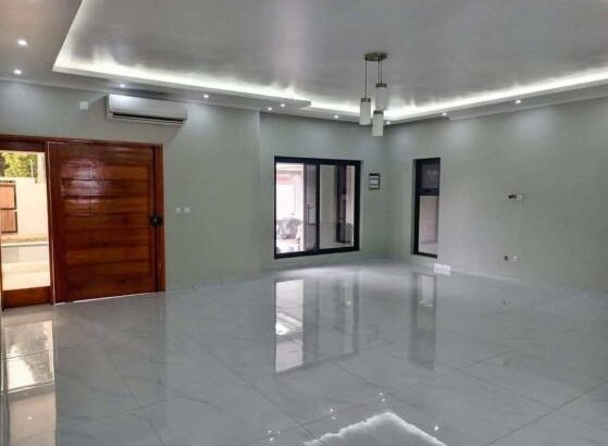 Moradia Luxuosa T3 +anexo na Matola