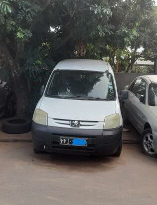 PEUGEOT PARTNER_2004_1.9 DIESEL_AVARIADO_NA COMPRA, OFERTA DE ACESSORIOS