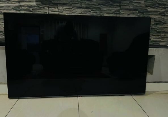 Promoção Tv Original Sul Africana LG UHD TV 55 inch UK6200 Series IPS 4K Display 4K HDR Smart LED TV Com Base de parede e Remoto 30.000.00MT