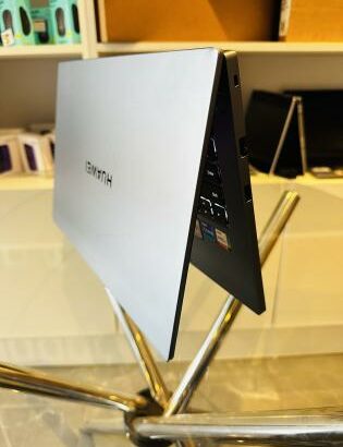 🔥Top de Gama🔥 *✨Exclusivo & Executivo* *✨Huawei MateBook 2023* *✨Core i7 12th Gen 16 CPUs* *✨16GB RAM & 512GB SSD*  Huawei MateBook, *12th Gen Intel