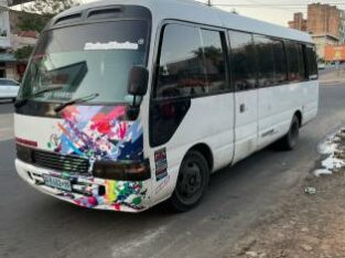 Toyota Coaster 1HZ 29 lugares