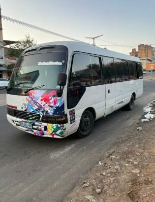 Toyota Coaster 1HZ 29 lugares