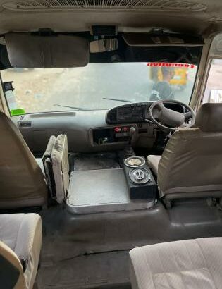 Toyota Coaster 1HZ 29 lugares