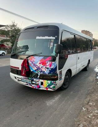 Toyota Coaster 1HZ 29 lugares