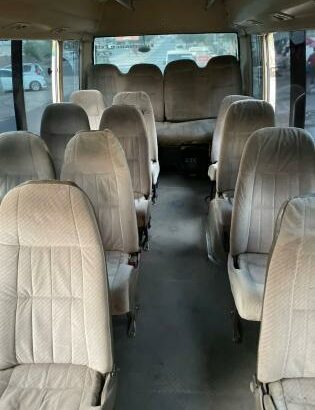 Toyota Coaster 1HZ 29 lugares
