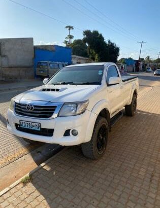 Toyota Hilux 2013 3.0 Diesel D4D 4X4 Cabine Simples