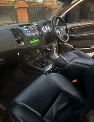 Toyota Hilux 2013 3.0 Diesel D4D 4X4 Cabine Simples