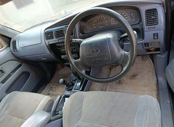 Toyota Hilux Surf 2.7 4X4