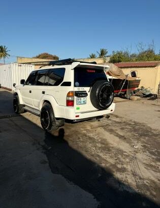 *Toyota Prado TX* Ano 2000 Motor 2.7 (3RZ) Gasolina Caixa Automática 170.000km  4×4 and 4WD Pneus novos  A/C On Documentação completa   590.000mt  NB: