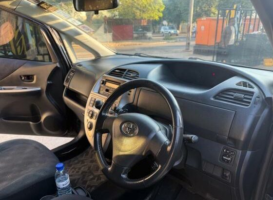 Toyota Ractis 2008 1.5cc