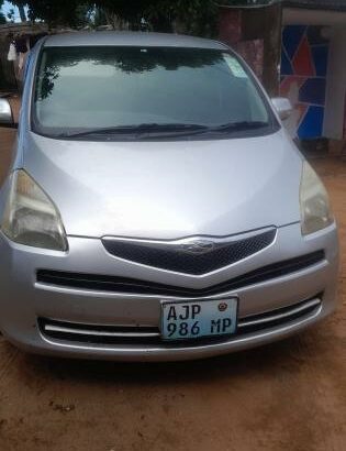 Toyota Ractis •Motor 1.49 CC •Ano 2006 •Cor Cinza •Start Botão(01 Remote) •241.000,00 km •Piscas Nos Espelhos •Mudanças no Volante •Volante Electrico