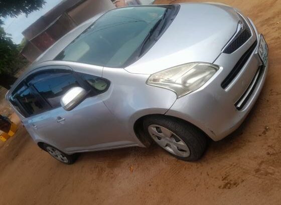 Toyota Ractis •Motor 1.49 CC •Ano 2006 •Cor Cinza •Start Botão(01 Remote) •241.000,00 km •Piscas Nos Espelhos •Mudanças no Volante •Volante Electrico