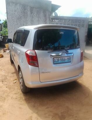 Toyota Ractis •Motor 1.49 CC •Ano 2006 •Cor Cinza •Start Botão(01 Remote) •241.000,00 km •Piscas Nos Espelhos •Mudanças no Volante •Volante Electrico