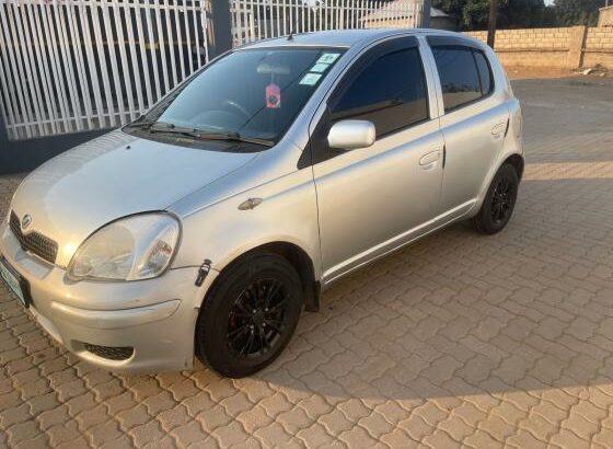 *Toyota vitz Lágrima* Motor 1.3 Start Chaves  Interior clean  Motor super seco Ac/ on  Pneus bons  Seguros pagos  Inspeção em dia  Tudo clean/Carro mu