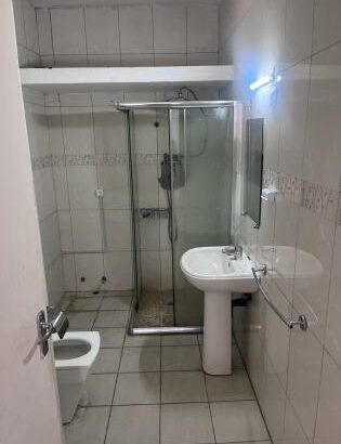 Arrendo Apartamento T2 Limpo na Casa Jovem (Costa do sol) Condomínio