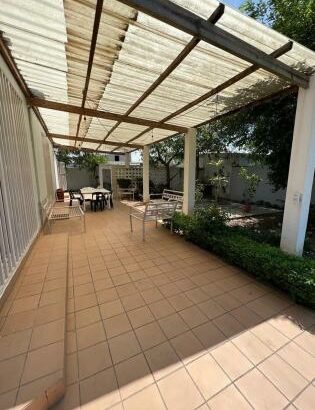 Vendo Moradia T3+1 no Belo Horizonte (Rua do Pave) Campoane com piscina