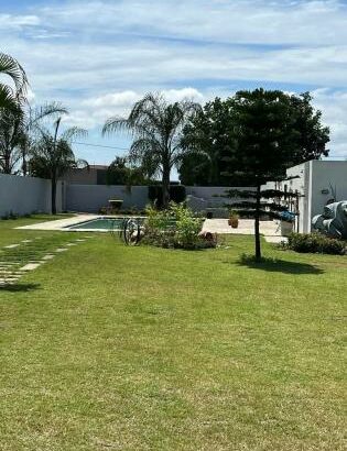 Vendo Moradia T3+1 no Belo Horizonte (Rua do Pave) Campoane com piscina