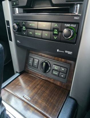 Toyota Land Cruiser Prado VX 2012 Recém importado