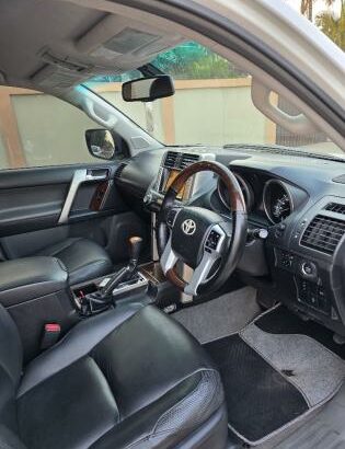 Toyota Land Cruiser Prado VX 2012 Recém importado