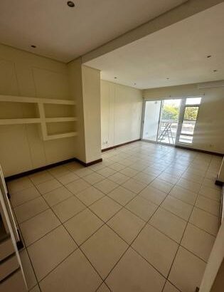 Arrenda-se moradia duplex T4 na Sommerchield