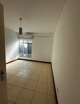 Arrenda-se moradia duplex T4 na Sommerchield