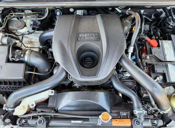 ISUZU | D-TEQ KB300 LX | 2016 | DIESEL | 4×4 🎁