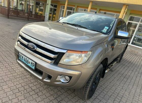 Ford | Ranger XLT | 2015 | Manual | 3.2 | 4×4 🎁