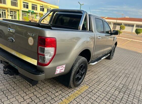 Ford | Ranger XLT | 2015 | Manual | 3.2 | 4×4 🎁