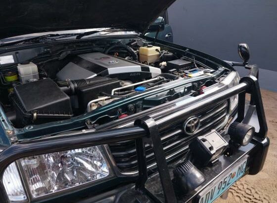 Toyota | Land Cruiser VX Limited | Automática | 4.7 | V8 | 4×4 🎁