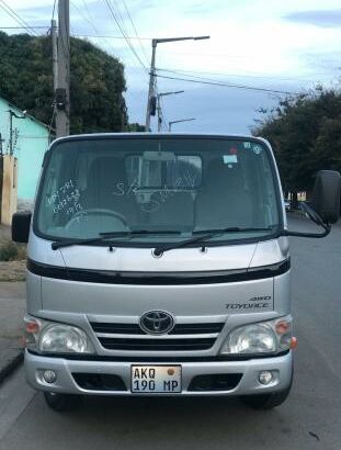 Toyota | Toyoace | 2014 | 4WD | Recém-importada