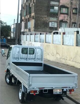 Toyota | Toyoace | 2014 | 4WD | Recém-importada