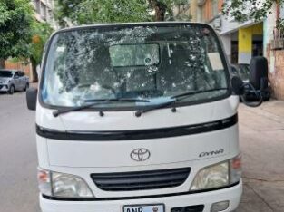 Toyota | Dyna | 1500kg | 4WD | Recém-importada