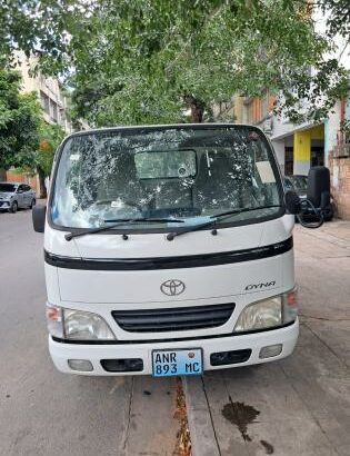 Toyota | Dyna | 1500kg | 4WD | Recém-importada