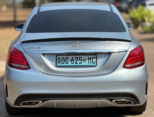 Mercedes-Benz C200 AMG 2016 Recém importado